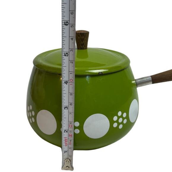 Mid Century Modern Green Circle Enamel Fondue Sauce Pot with Wood Handle & Lid - Picture 10 of 12